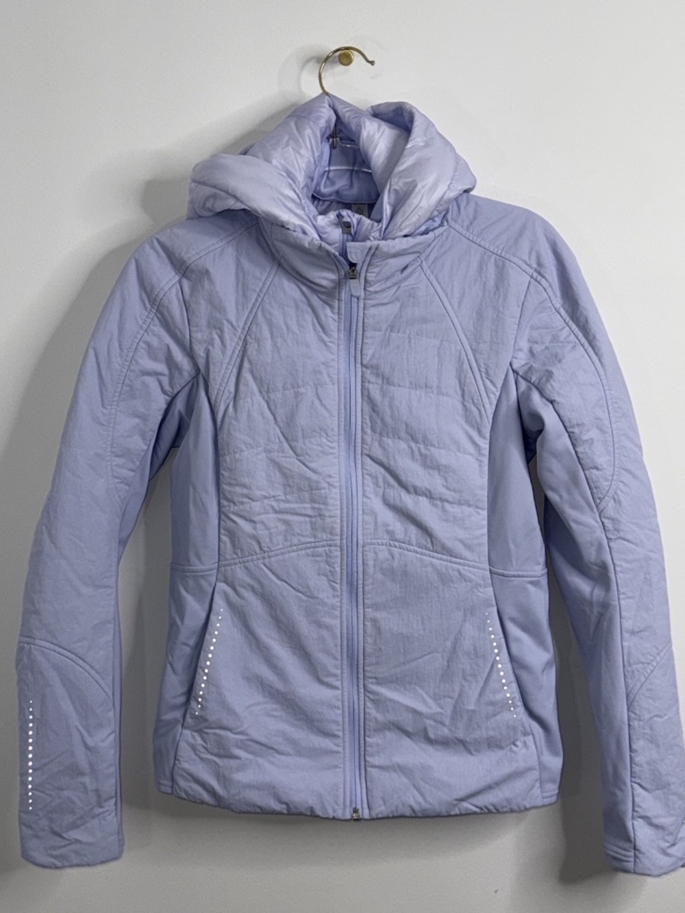 Lululemon Another Mile Jacket Sz 8 Pale Periwinkle Blue EUC Hooded Lightweight
